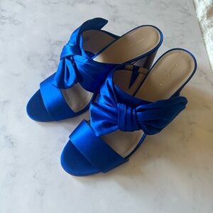 Amazing Ann Taylor Bold Royal Blue Bow Women's Satin Mule Heel Sandals Sz 8.5